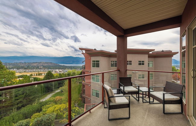 Corner Unit w Large Deck & Amazing View - Foto 20
