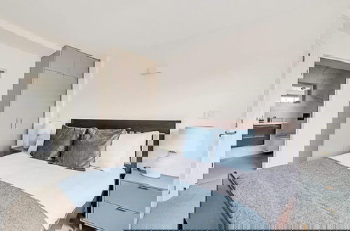 Foto 3 - Sunny 2-bed Gem in Chiswick