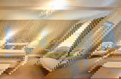 Foto 6 - Host Stay Regency Mansions Apartment