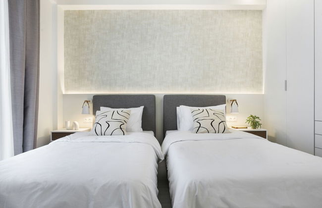 Deluxe Apartment in Kallithea - Photo 4