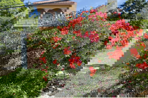 Foto 43 - YanceyLargo-6BR Two-Story Estate w/Mountain Views by RedAwning