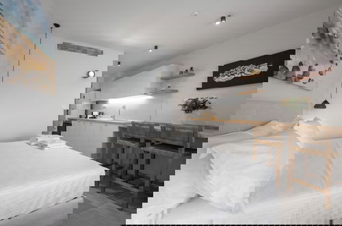 Foto 40 - Blue Whisper Luxury Living Suites