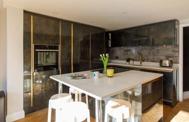 Terraced Townhouse Close to City Centre - Foto 48