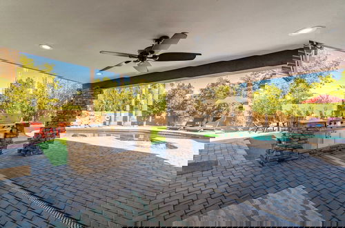 Foto 31 - Sereno Ranch by Avantstay Sleeps 16! Outdoor Bar/kitchen, Pool, Fire Pit & Hot Tub!