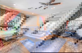 Foto 2 - Sereno Ranch by Avantstay Sleeps 16! Outdoor Bar/kitchen, Pool, Fire Pit & Hot Tub!