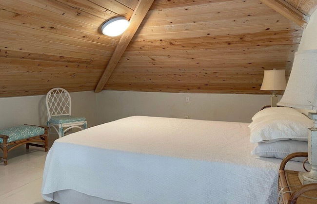 On The Rocks 5 Bedroom Home - Photo 8