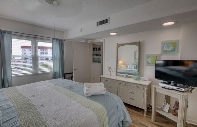 141 El Matador 2 Bedroom Condo by RedAwning - Photo 4