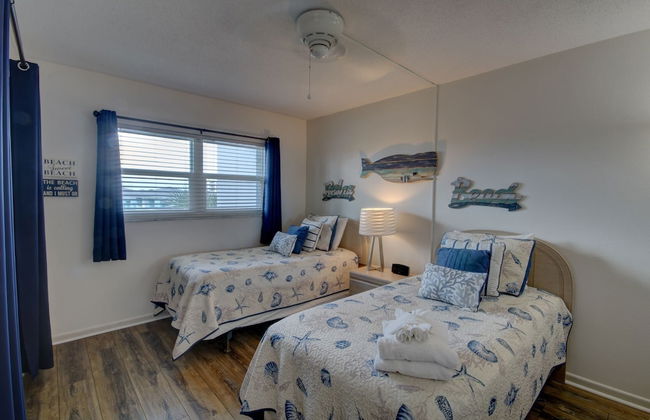 141 El Matador 2 Bedroom Condo by RedAwning - Photo 5