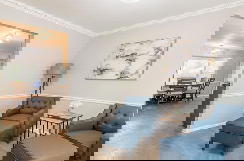Foto 10 - Beautiful Large Newly Renovated 5 Bedroom House