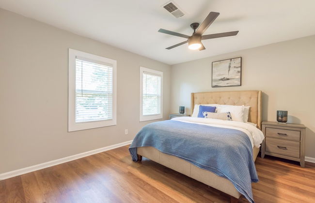 Beautiful Large Newly Renovated 5 Bedroom House - Photo 51