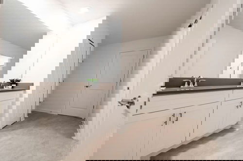Foto 69 - Ultimate Luxury Retreat-star Wars Game Room More
