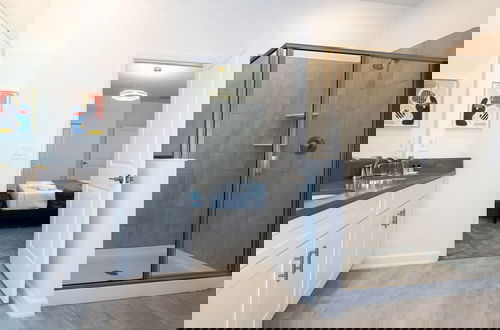 Foto 37 - Ultimate Luxury Retreat-star Wars Game Room More