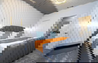 Foto 1 - Ultimate Luxury Retreat-star Wars Game Room More