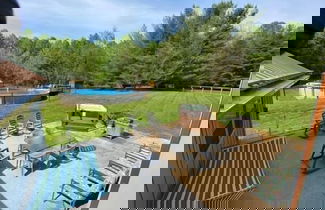 Foto 1 - Private Retreat w Pool Hot Tub and Dining Hall