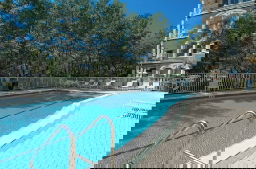 Foto 33 - 5 Minutes to Beach - Large Complex Pool
