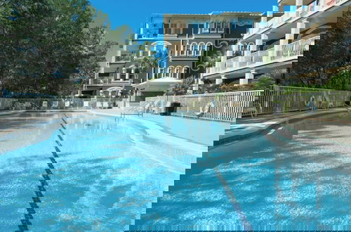 Foto 31 - 5 Minutes to Beach - Large Complex Pool