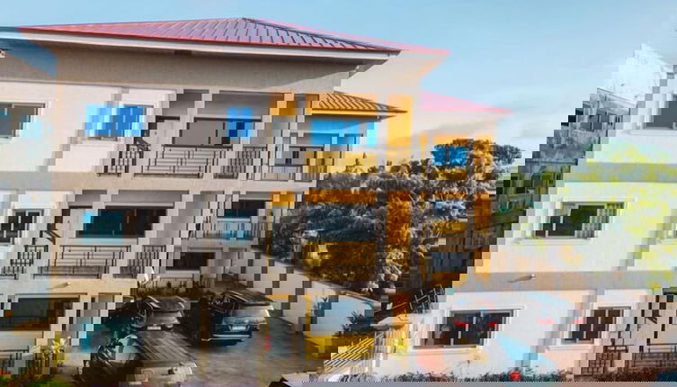 Photo 1 - DAA DINGBE SUITES