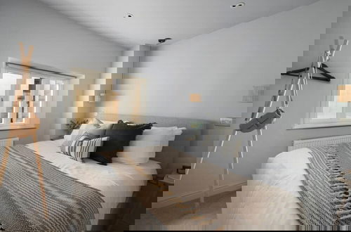 Photo 2 - St Catherine s Hospital - Superior Apartment
