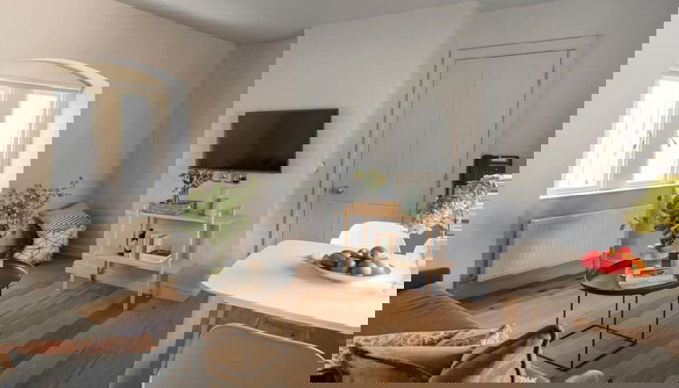 Photo 1 - St Catherine s Hospital - Superior Apartment