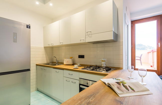 Nisida View Apartment - Photo 11