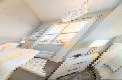 Foto 7 - Chic Spacious Condo for the Best Vacations