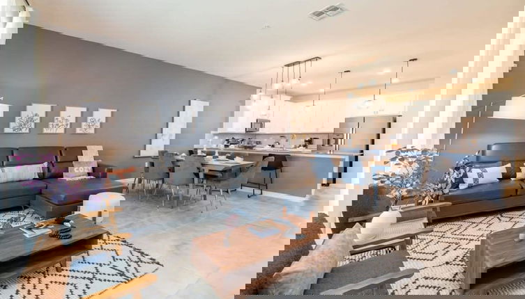 Foto 1 - Chic Spacious Condo for the Best Vacations