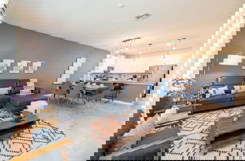 Foto 1 - Chic Spacious Condo for the Best Vacations