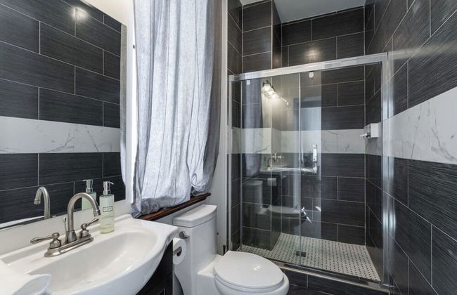 Sosuite 2BR Penthouse w W D Gym On-site Bar - Foto 21