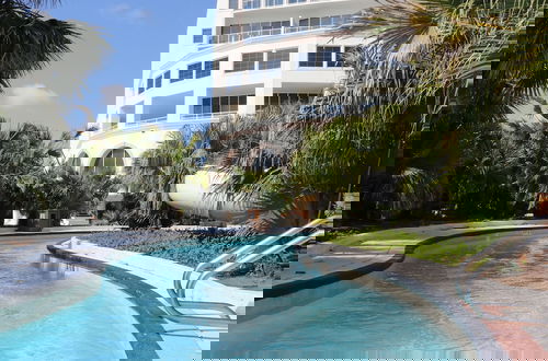 Foto 1 - Beachfront Laid Back and Luxurious Diamond Beach Condo