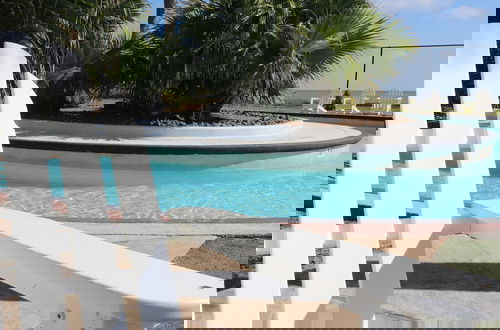 Foto 4 - Beachfront Laid Back and Luxurious Diamond Beach Condo