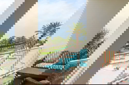 Foto 17 - Beachfront Laid Back and Luxurious Diamond Beach Condo