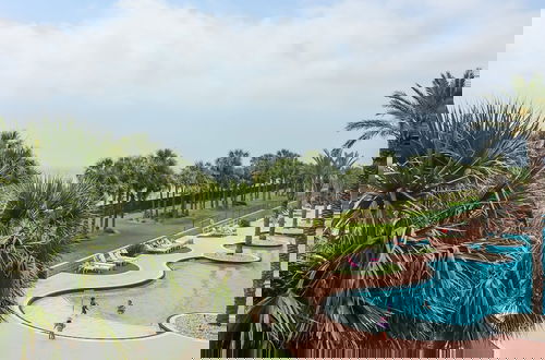 Foto 2 - Beachfront Laid Back and Luxurious Diamond Beach Condo