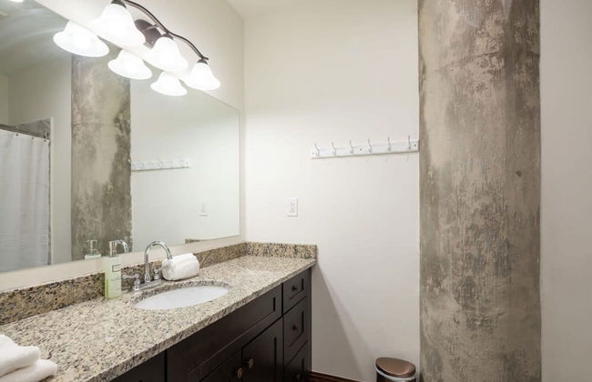 Sosuite 2BR Penthouse w W D Gym On-site Bar - Foto 23