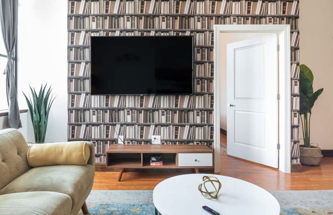 Sosuite 2BR Penthouse w W D Gym On-site Bar - Foto 7