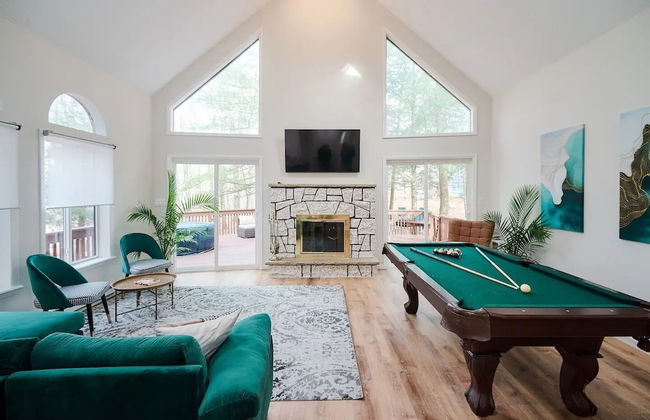Luxury Family Escape Hottub/sauna/billiard/pool 4 Bedroom Home by RedAwning - Foto 1