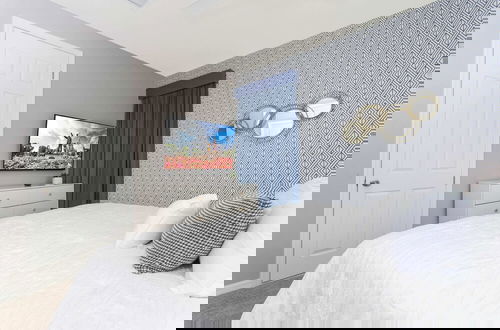 Foto 13 - Wonderful 9BD 6BA Mariogamer Solararesort Sleep 22