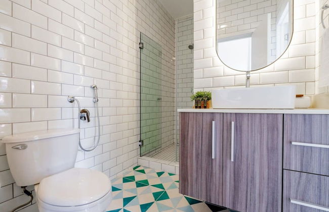 w Cozy 1BR in Santa Ana - Photo 8