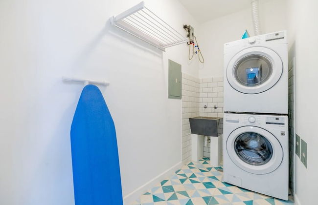 w Cozy 1BR in Santa Ana - Photo 14