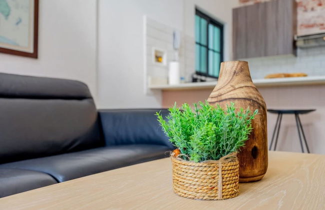 w Cozy 1BR in Santa Ana - Photo 6