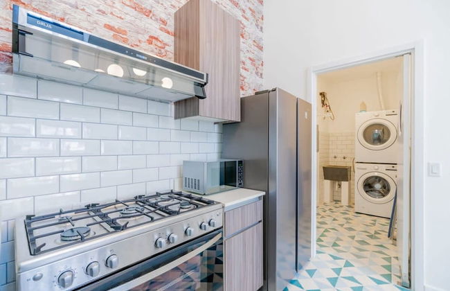 w Cozy 1BR in Santa Ana - Photo 11