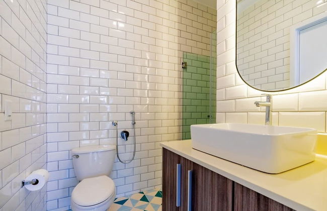 w Cozy 1BR in Santa Ana - Photo 9