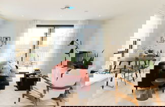 Foto 1 - The Brondesbury Scenery - Bright 1bdr Flat With Balcony + Parking