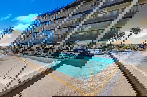 Foto 17 - Ocean View Condo Steps Away from Beach, Access to Salt Water Pool by RedAwning
