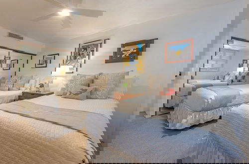 Foto 35 - Polo Beach Club Two Bedrooms - Sleeps 6 by Coldwell Banker Island Vacations