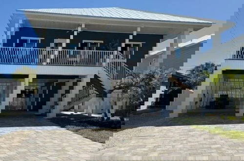 Foto 1 - Beautiful New Build Private Pool Home On The North End Of Fort Myers Beach! 3 Bedroom Home by RedAwning