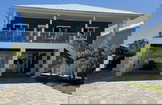Foto 1 - Beautiful New Build Private Pool Home On The North End Of Fort Myers Beach! 3 Bedroom Home by RedAwning