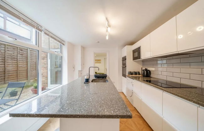 Charming Spacious 2-bed Apartment in London - Foto 10