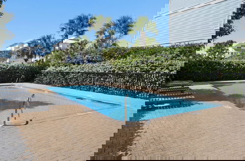 Foto 41 - Private Pool, Golf Cart, Steps to the Beach