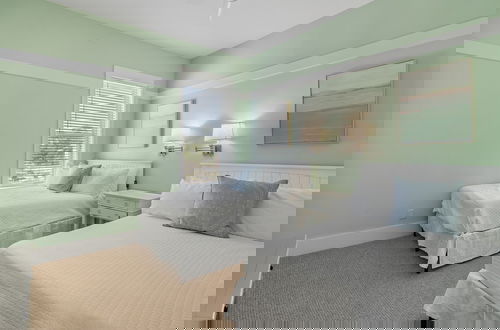 Foto 7 - Private Pool, Golf Cart, Steps to the Beach