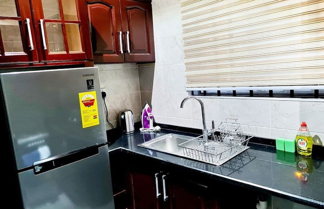 Modern Comfy & Quiet Close to Highway - Foto 7